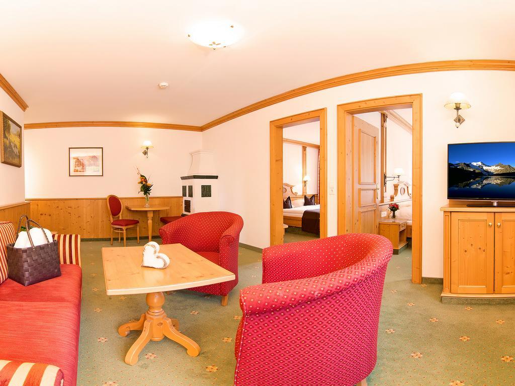 Alpenhotel Tirolerhof Neustift im Stubaital Luaran gambar