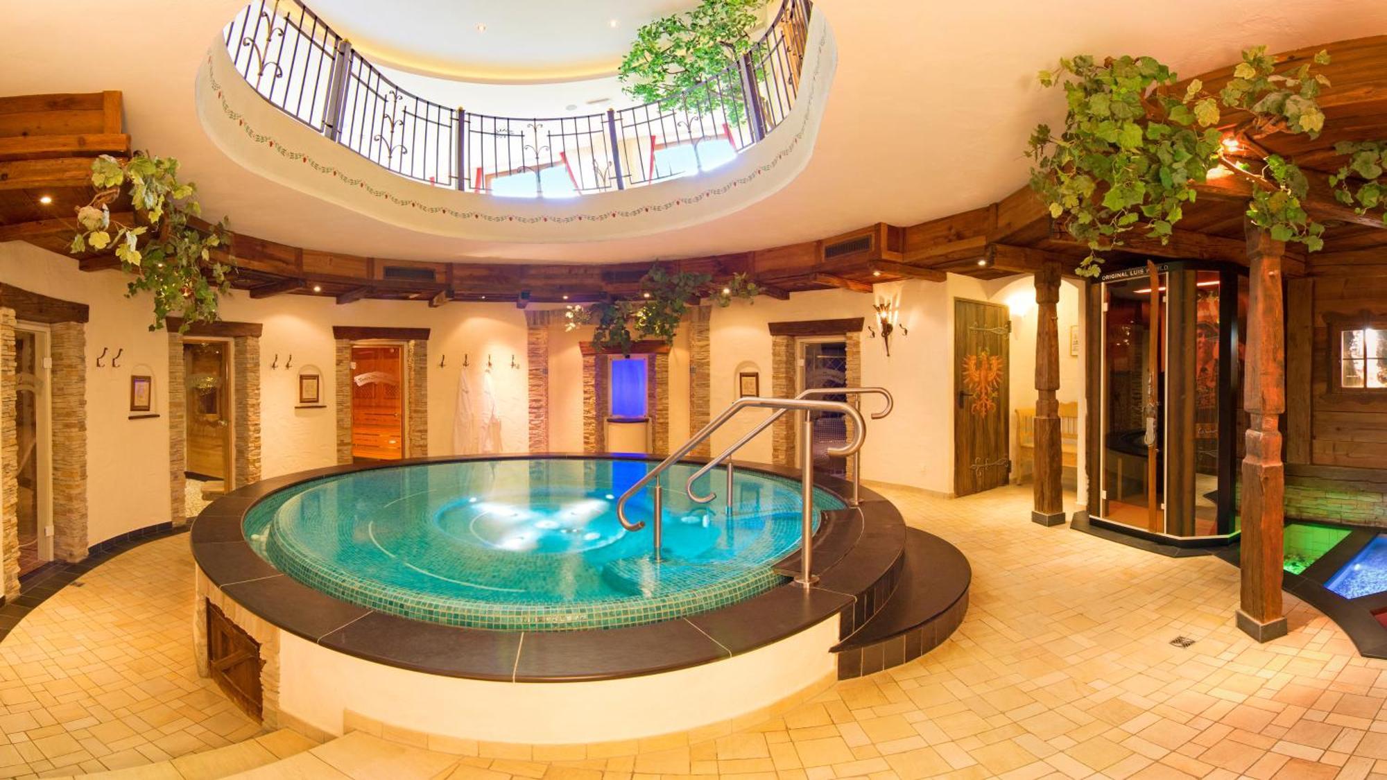 Alpenhotel Tirolerhof Neustift im Stubaital Luaran gambar