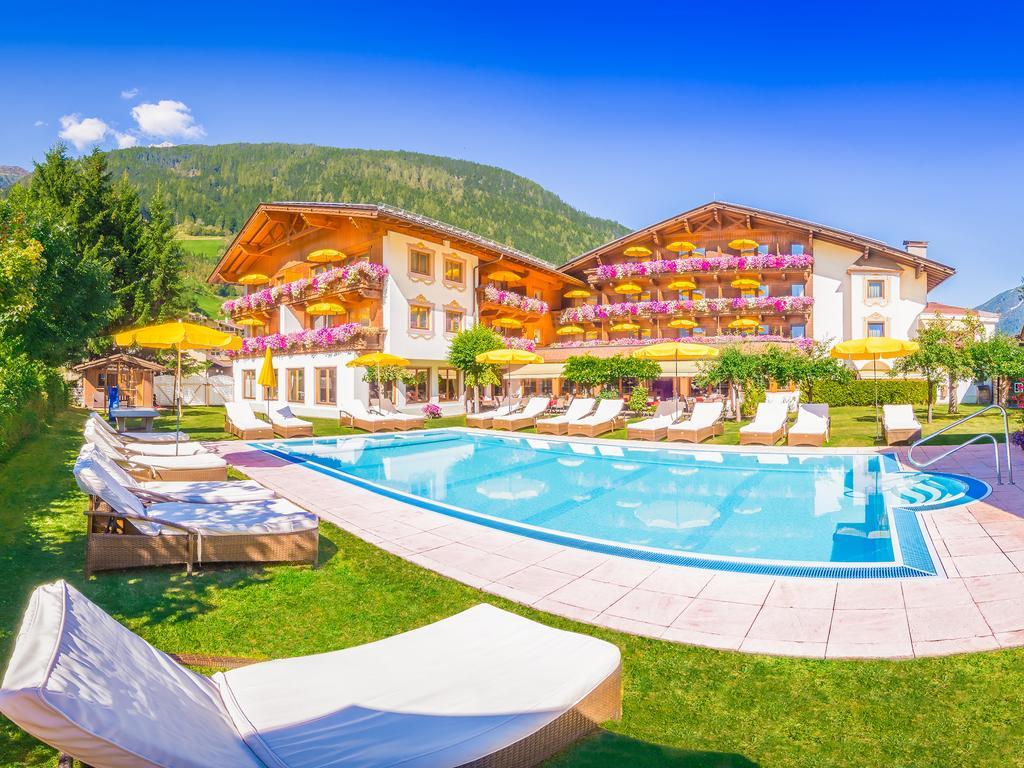 Alpenhotel Tirolerhof Neustift im Stubaital Luaran gambar