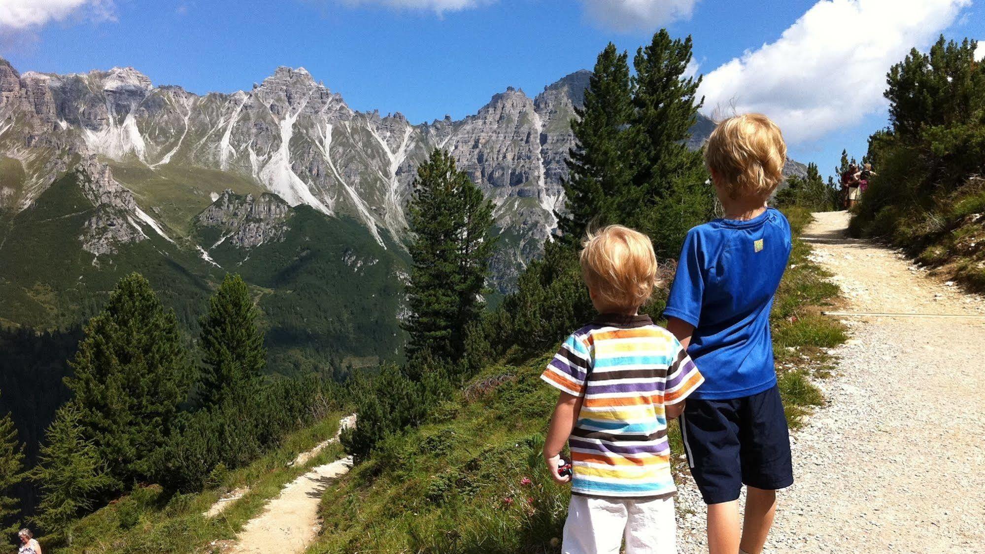 Alpenhotel Tirolerhof Neustift im Stubaital Luaran gambar